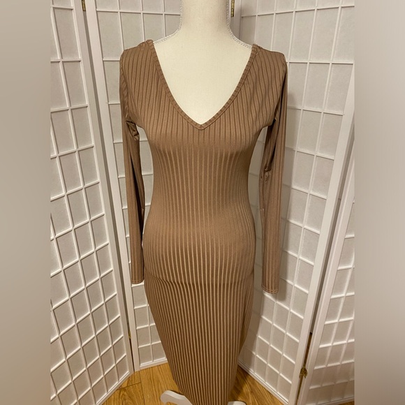 Women’s Tan Dress - Picture 1 of 3